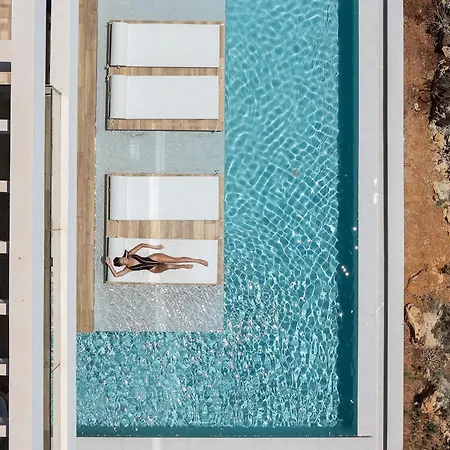 Avery Villa